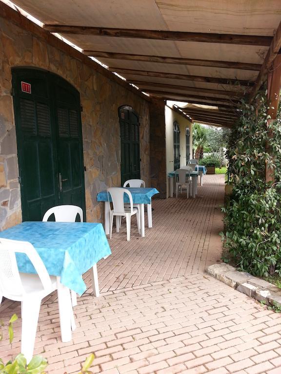 Albergo Ristorante Lucciola ซานตาสเตฟาโน อัล มาเร ภายนอก รูปภาพ