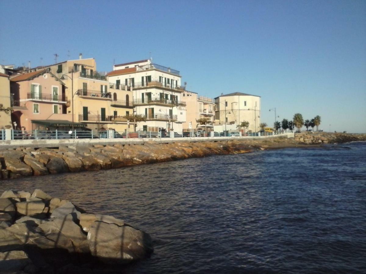 Albergo Ristorante Lucciola ซานตาสเตฟาโน อัล มาเร ภายนอก รูปภาพ
