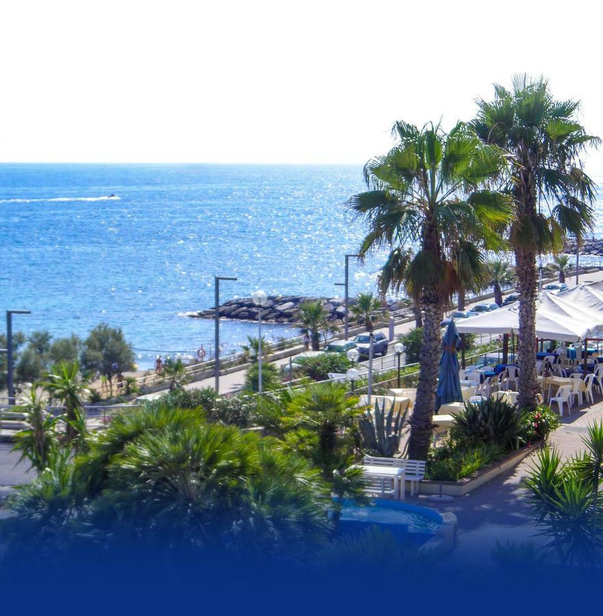 Albergo Ristorante Lucciola ซานตาสเตฟาโน อัล มาเร ภายนอก รูปภาพ